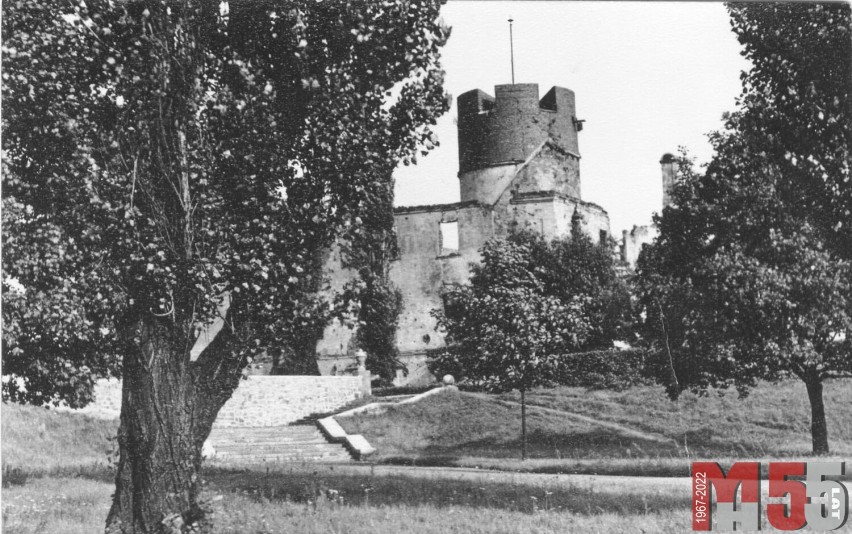 Zamek był kompletnie zniszczony po wojnie