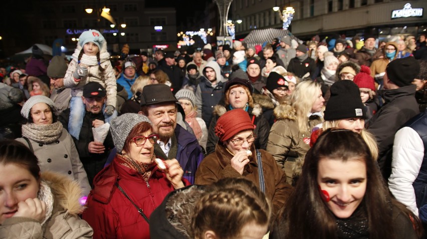 Światełko do Nieba i Myslovitz na placu Wolności w Opolu