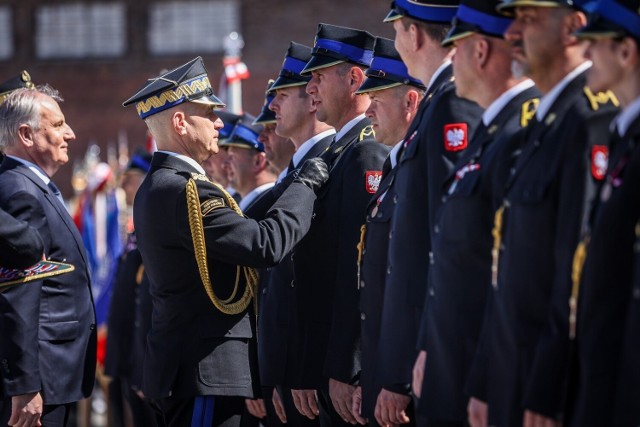 Gdańsk. Wojewódzkie obchody Dnia Strażaka w jubileusz 30-lecia powstania Państwowej Straży Pożarnej