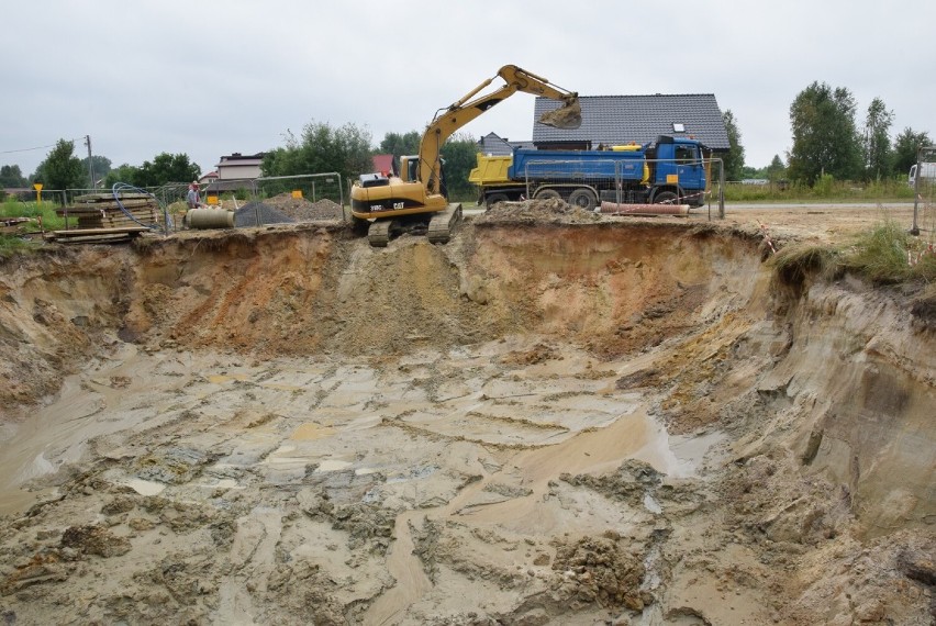 Rozpoczęły się prace przy budowie kanalizacji sanitarnej w Koziegłówkach