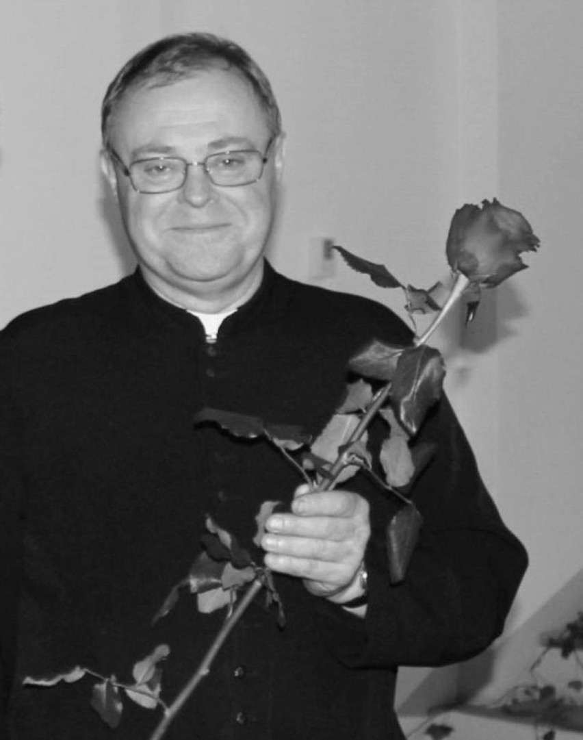 W piątek 6 listopada zmarł ks. Krzysztof Maksymowicz -...