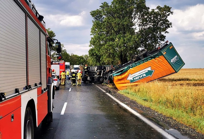 Groźny wypadek na drodze między Jaworem, a Legnicą [ZDJĘCIA]