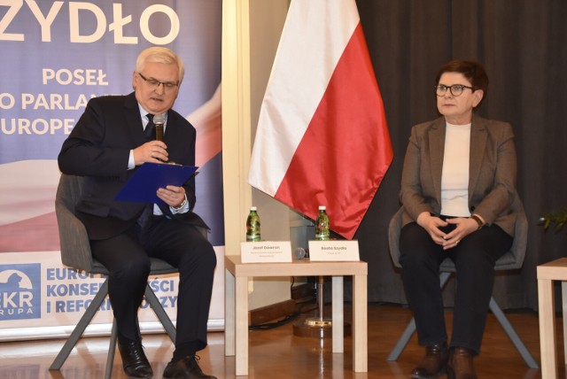 Beata Szydło zorganizowała w Tarnowie konferencję na temat zagrożeń polityki klimatycznej Unii Europejskiej.