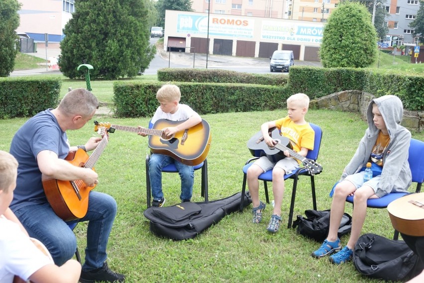 Gostyński Ośrodek Kultury Hutnik. Zajęcia gitarowe nie tylko dla dzieci [ZDJĘCIA] 