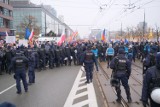 Protest w Warszawie. Strajk w rocznicę Stanu Wojennego. Przeciwko działaniom rządu: "PIS do dymisji"