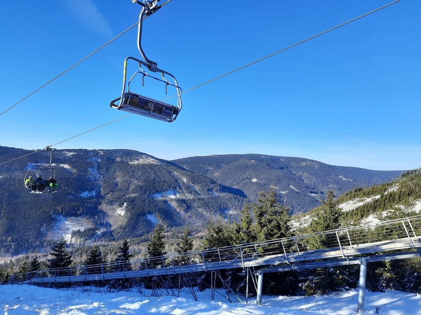 Za miesiąc rusza narciarski sezon. Ceny na wyciągach w Czechach będą wyższe. Dodatkowo więcej trzeba zapłacić za czeską koronę