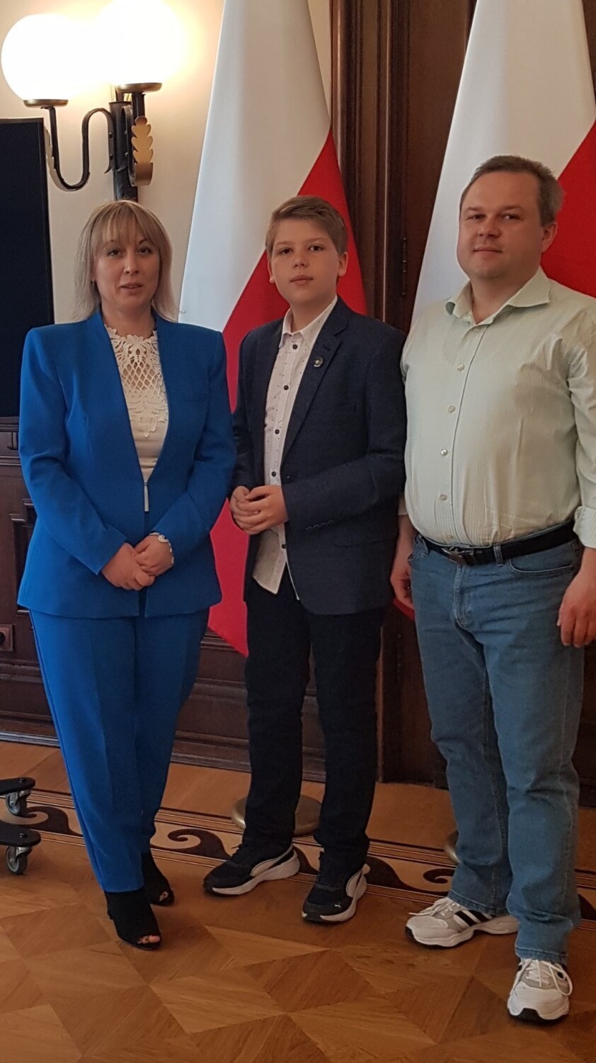 Uczniowie tomaszowskich szkół nagrodzeni stypendiami premiera i ministra edukacji - ZDJĘCIA