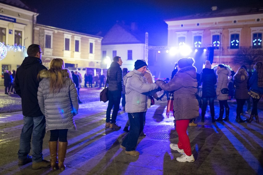 Sylwester 2016 na tarnowskim Rynku [ZDJĘCIA]