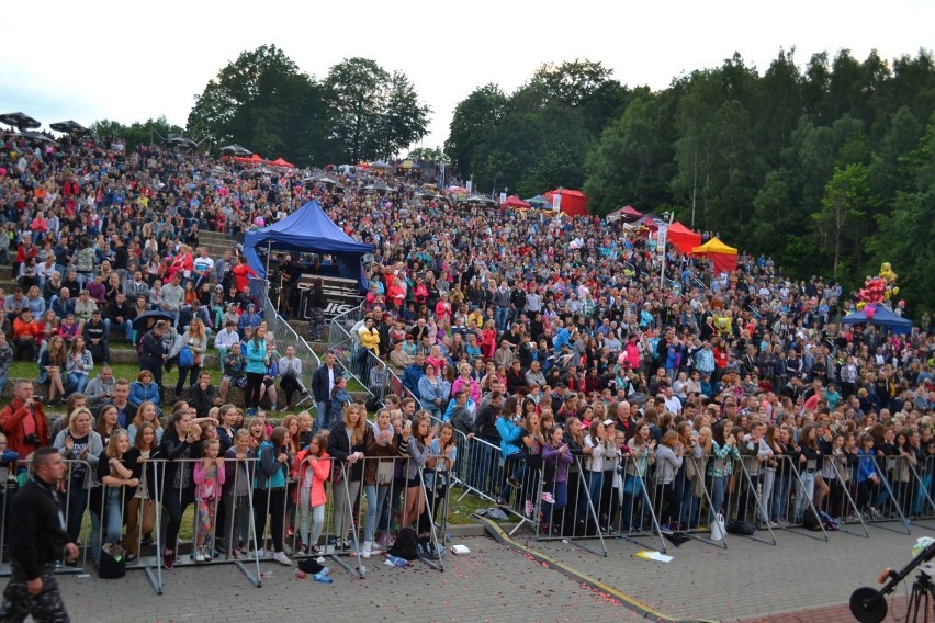 Koncert Sylwii Grzeszczak na Truskawkobraniu