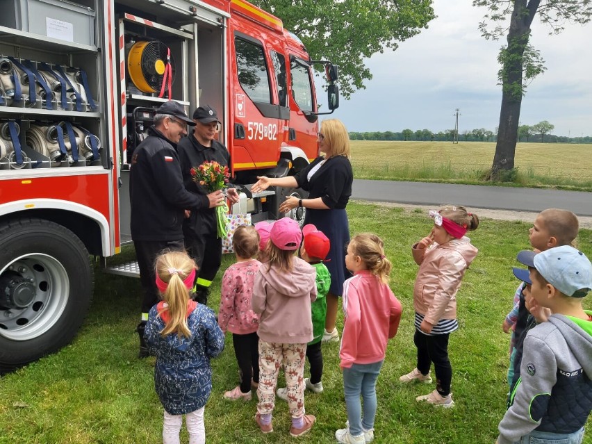 Dzień dziecka w Zespole Szkolno-Przedszkolnym nr 2 w Rawiczu - Sarnowie. Było wesoło i słodko! [ZDJĘCIA]