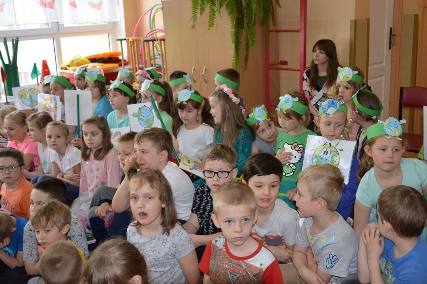 O wiośnie, przyrodzie i ekologii, czyli Przegląd Piosenki „Rozśpiewane Przedszkole” w Przedszkolu nr 13 w Skierniewicach