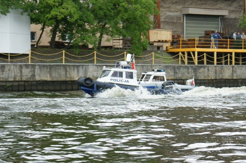Na rzece Elbląg ćwiczyli policjanci