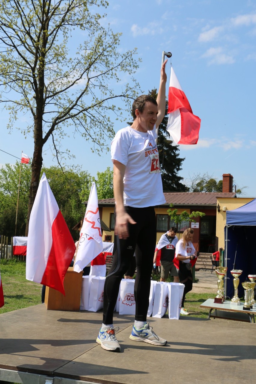 W Gniewkowie pobiegli dla Polski w Biało-Czerwonym Biegu [zdjęcia] 
