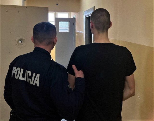 Policjanci z Kościerzyny zatrzymali 18-letniego mężczyznę, który kierował autem pod wpływem narkotyków.