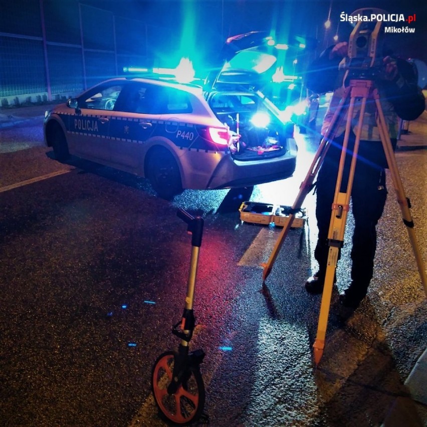 Tragiczny wypadek w Mikołowie, obok CH Auchan. Zginął pieszy.