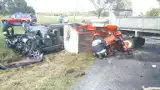 Wypadek koło Secemina. Auto zderzyło się z traktorem [zdjęcia]