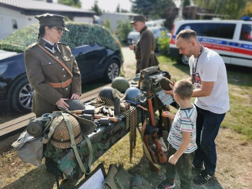 Gm. Szamotuły. Działkowcy z "Łowizy" pożegnali lato z humorem i dobrą muzyką