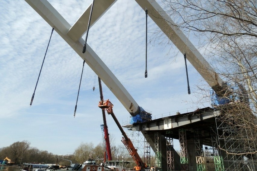 Tak powstawał drugi most drogowy w Toruniu