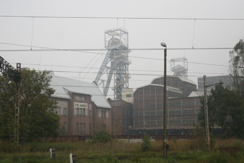 Strajkują w kopalniach. Najpierw Brzeszcze teraz Bytom i Sośnica [SONDA]