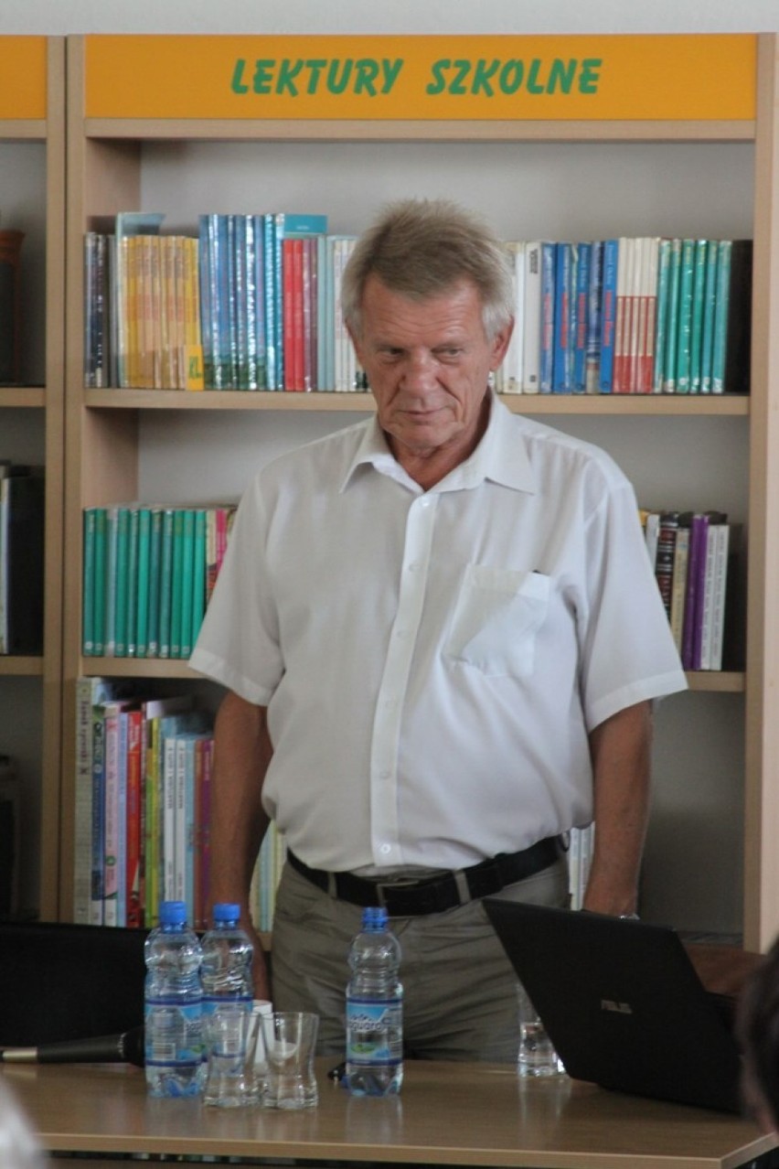 Bronisław Cieślak w puławskiej bibliotece