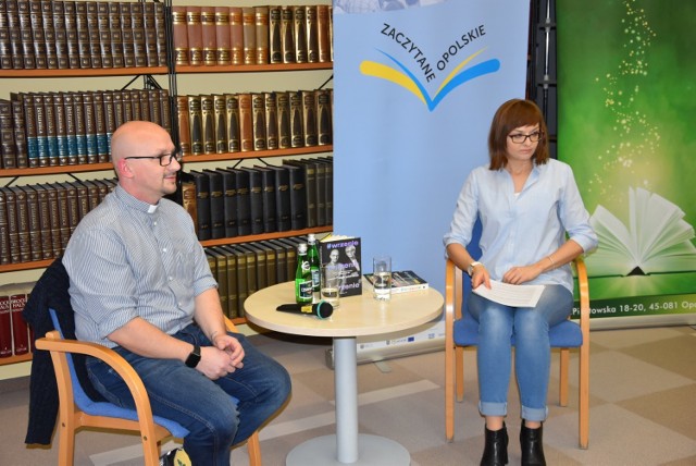 W ramach akcji "Zaczytane Opolskie" w Wojewódzkiej Bibliotece Publicznej w Opolu odbyło się w czwartek spotkanie autorskie z o. Grzegorzem Kramerem - jezuitą, blogerem i felietonistą.