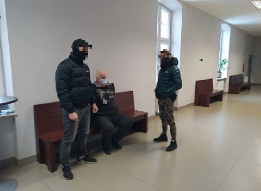 Prokuratura w Żarach. Zatrzymano mężczyznę podejrzanego o pedofilię. To mieszkaniec Lubska