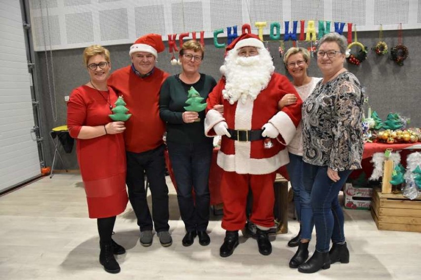 Nowe Skalmierzyce. Kiermasz Bożonarodzeniowy z organizacjami pozarządowymi