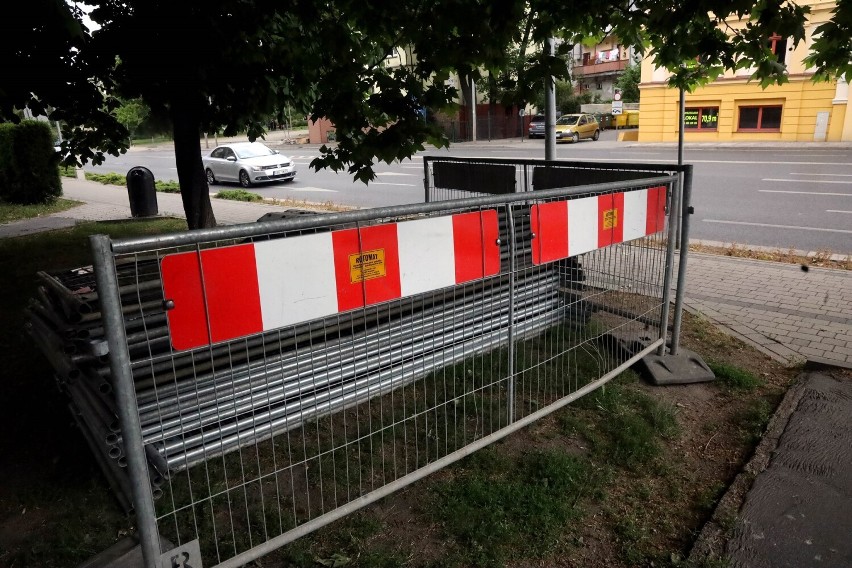 Powoli rusza rewitalizacja Placu Słowiańskiego w Legnicy, będą utrudnienia