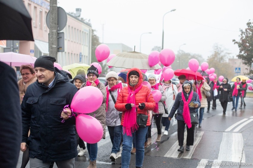 Marsz życia i nadziei odbył się w Radomiu. Stowarzyszenie Amazonki – Dana mówiły o profilaktyce raka piersi. Zobacz zdjęcia