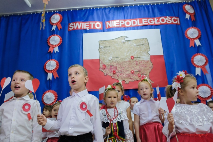 Tarnów. Przedszkolaki uczciły rocznicę odzyskania niepodległości [ZDJĘCIA]