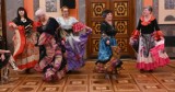 Seniorzy z Kielc prezentowali talenty w Wojewódzkim Domu Kultury. Śpiewali i tańczyli na scenie [ZDJĘCIA]