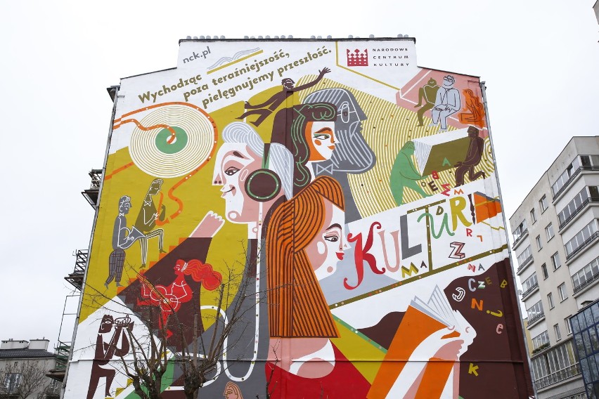 Wola z nowym muralem. Grafika promuje teatr, sztukę i...