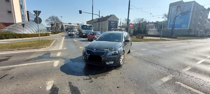 W akcji brały udział dwa zastępy straży pożarnej z JRG nr 1...