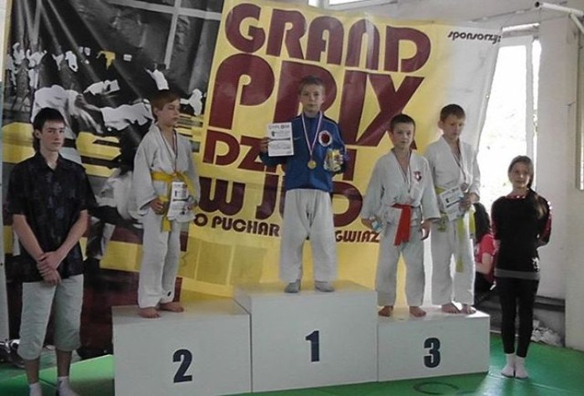 Triumfator I i II Grand Prix Białej Gwiazdy Kraków 2013 już jest niedościgniony w wyścigu do pucharu białej gwiazdy na koniec roku w wadze 33 kg Bartosz Budziaszek zawodnik UKS "Akademia Judo Rzeszów"