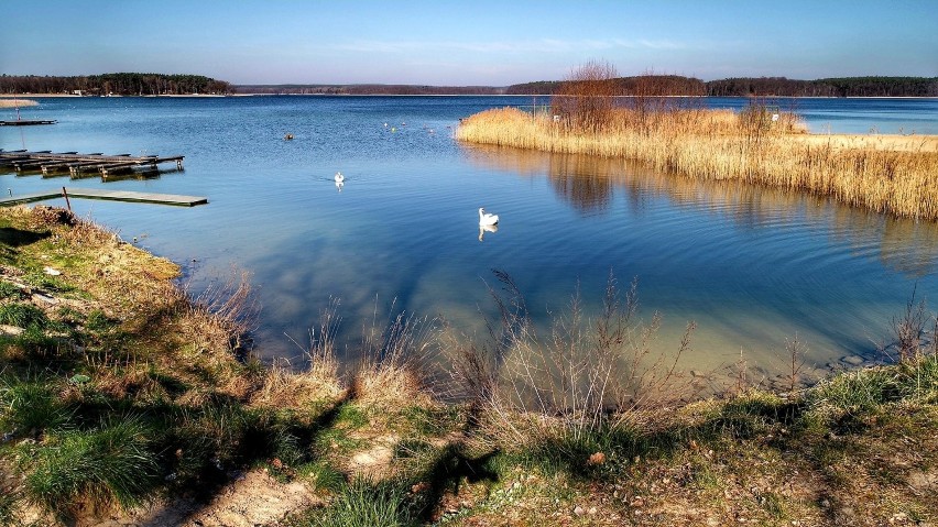 Jezioro Niesłysz z lotu ptaka na zdjęciach Grzegorza...