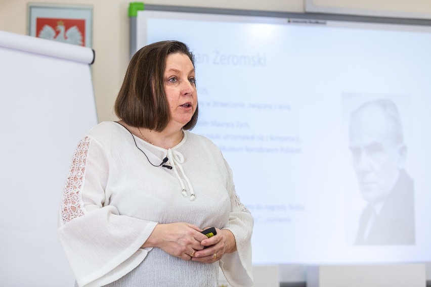 Bożena Laskowska i Agnieszka Tarnawska nauczycielki z Włocławka prowadzą lekcje w Kujawsko-Pomorskiej Szkole Internetowej