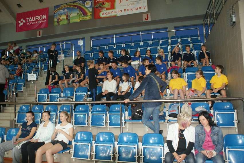 Mini Olimpiada w hali Centrum zgromadziła uczniów dąbrowskich szkół