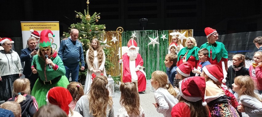 Zabawa ze św. Mikołajem w Aqua - Zdroju w Wałbrzychu....