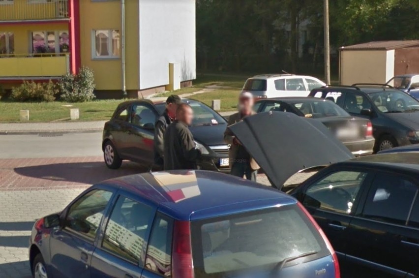 Mieszkańcy osiedla Widok w Skierniewicach na Google Street View. Kogo złapała kamera? 