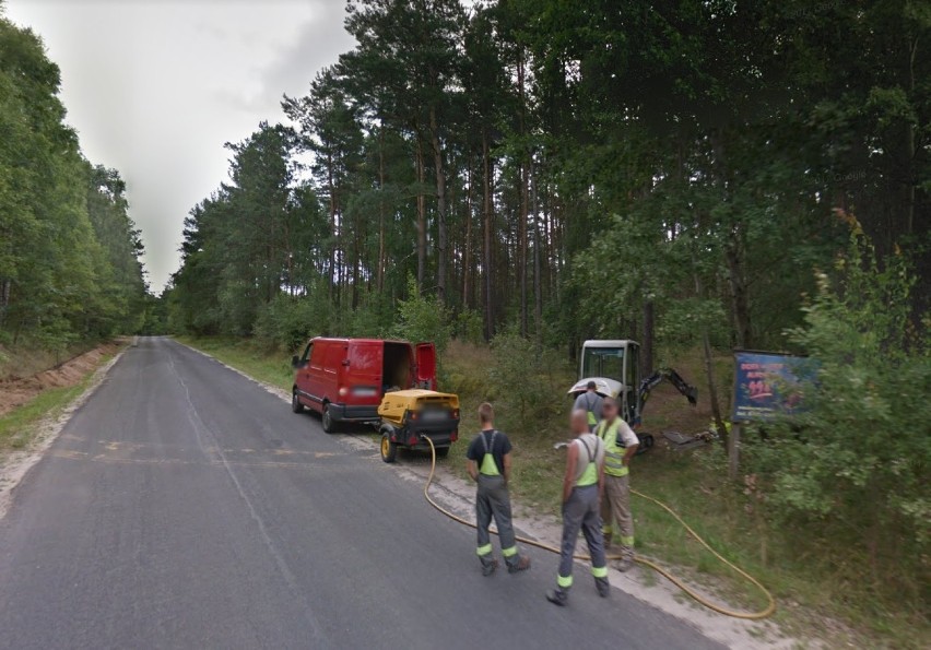 Gmina  Dziemiany w Google Street View. Zobacz, kogo złapały kamery pojazdu Google. Rozpoznasz ludzi na ulicach? 