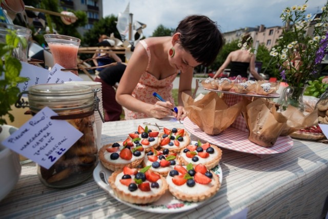 Pierwsza edycja Żarłostacji pod znakiem smaków lata odbyła się 22 czerwca. Spotkała się z tak ciepłym przyjęciem mieszkańców, że jednorazowy „wybryk” blogerów stał się imprezą cykliczną.