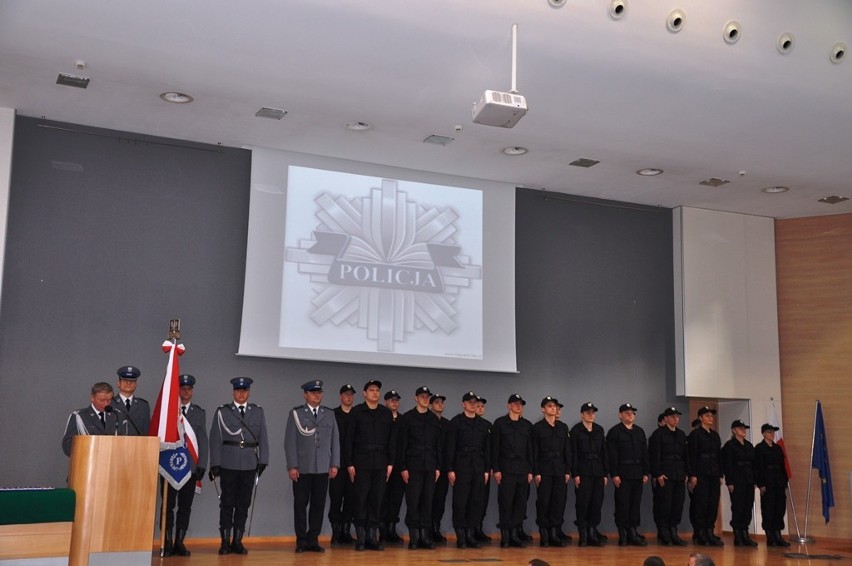Ślubowanie nowych policjantów w Olsztynie [zdjęcia]