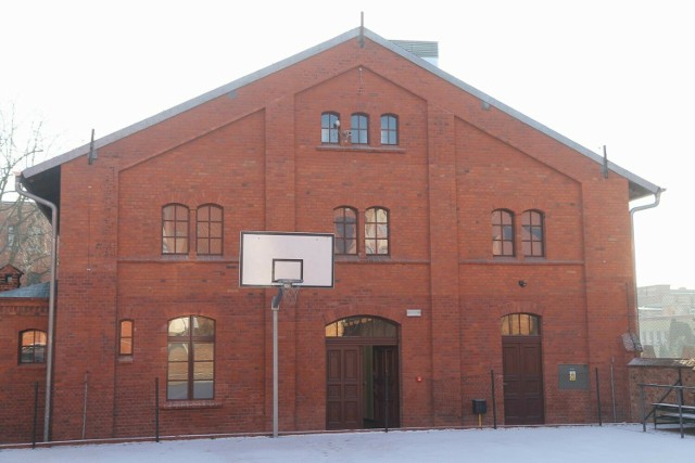 Otwarcie hali sportowej w Zespole Szkół Ogólnokształcących nr 1 w Chełmnie