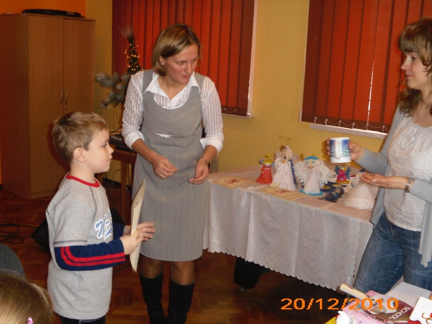 Czarna Dąbrówka: Aniołkowy konkurs przed świętami