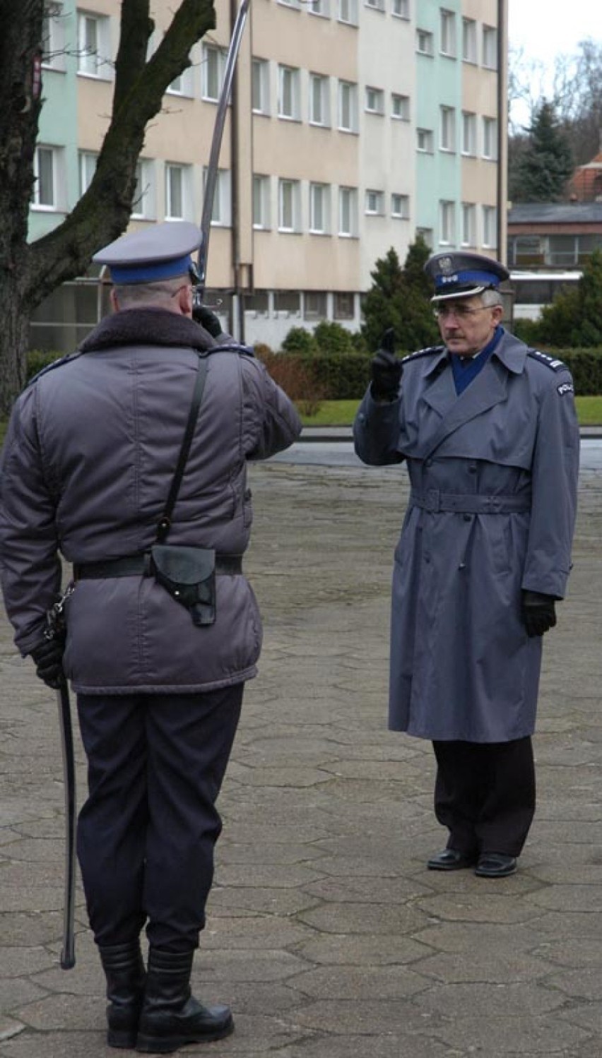 Pożegnanie policjantów, którzy wyjadą na misję do Kosowa