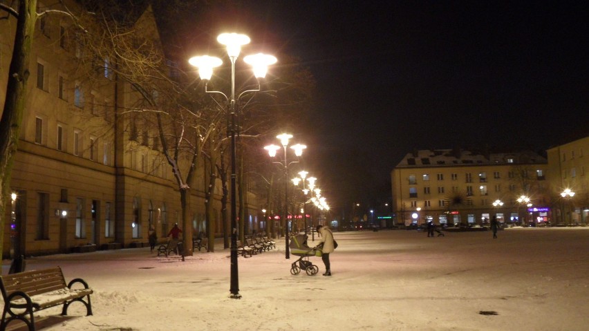 Plac Baczyńskiego w Tychach zimą