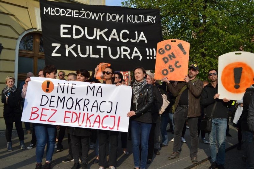 Strajk nauczycieli jednak będzie. W jakiej formie i kiedy nauczyciele rozpoczną strajk włoski?