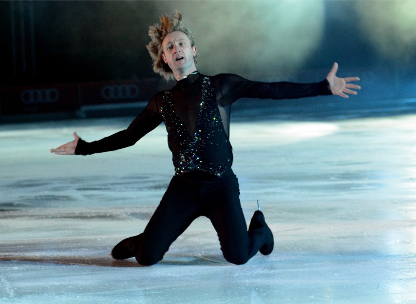 Kings on Ice. Popis łyżwiarskich umiejętności na Stadionie...