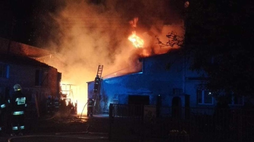 Pożar wybuchł w budynku gospodarczym w miejscowości Lipka,...