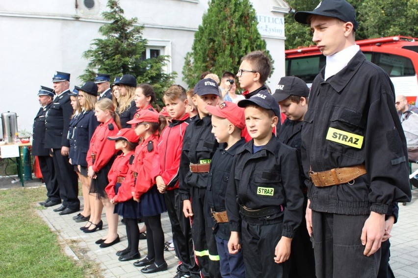 Odznaczenia i pokazy z okazji 10 - lecia połączenia OSP Łysiny i OSP Wygnańczyce